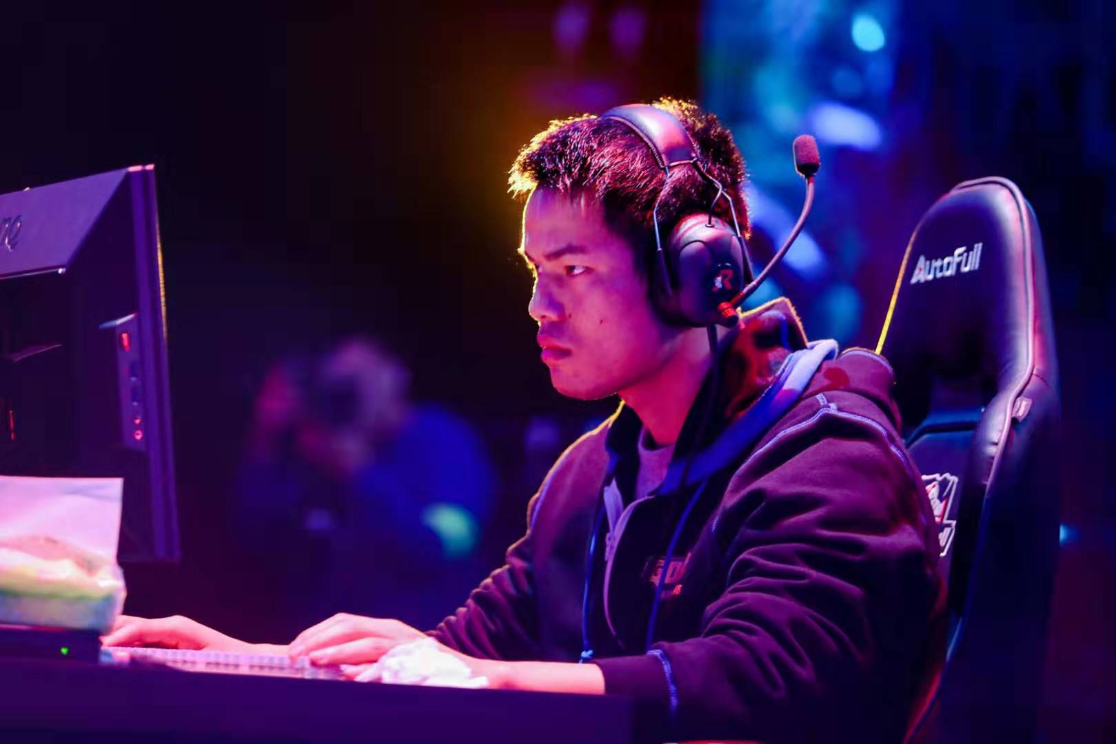 通过尤文的 通过尤文的